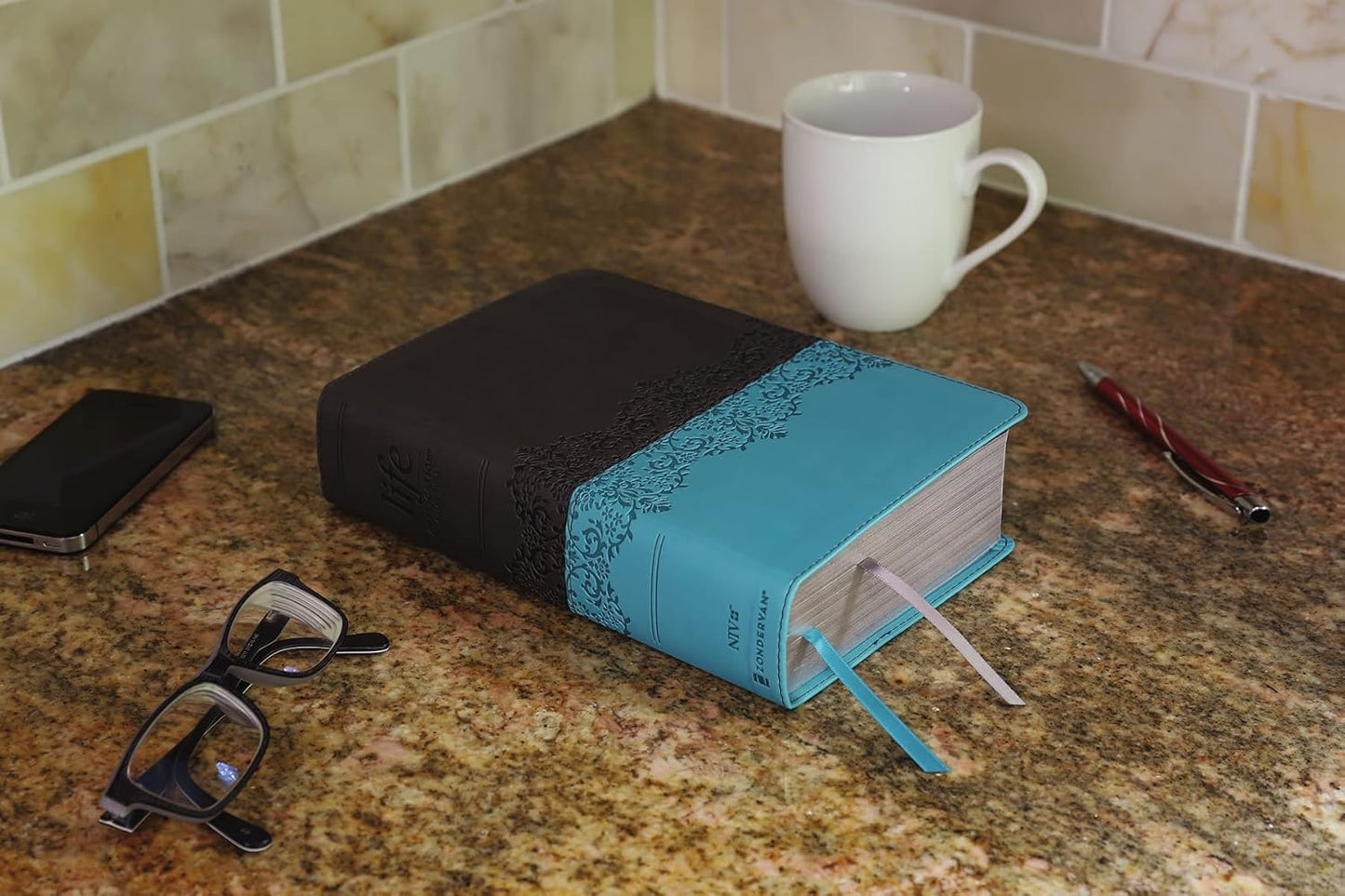 Life Application Study Bible: New International Version, Gray/Teal, Leathersoft, Personal Size: Red Letter Edition