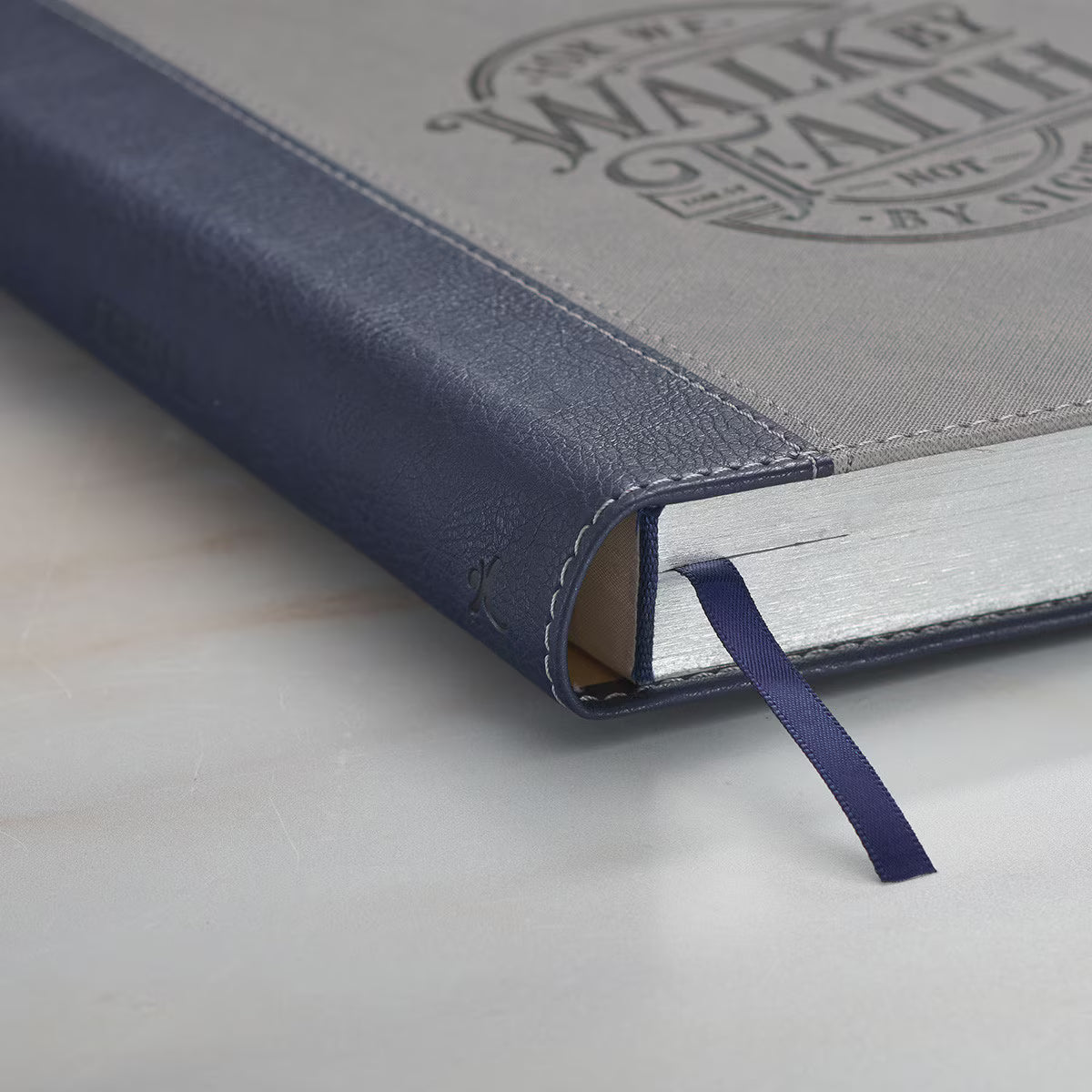 CAG JL810 JOURNAL  CLASSIC  W/ELASTIC  &  PEN  HOLDER WALK BY FAITH 2 COR. 5:7